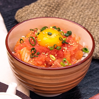 明太サーモンユッケ丼